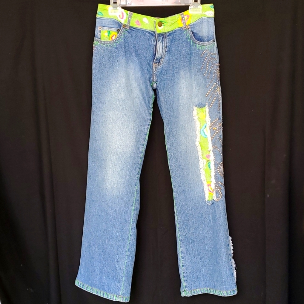 PRICE DROP!! Basil & Maude VINTAGE  Women's embroidered straight leg JEANS